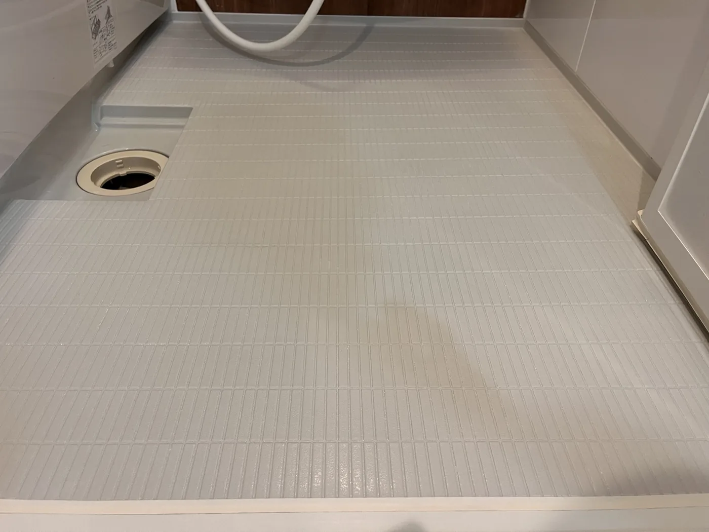 清掃後の浴室床の写真