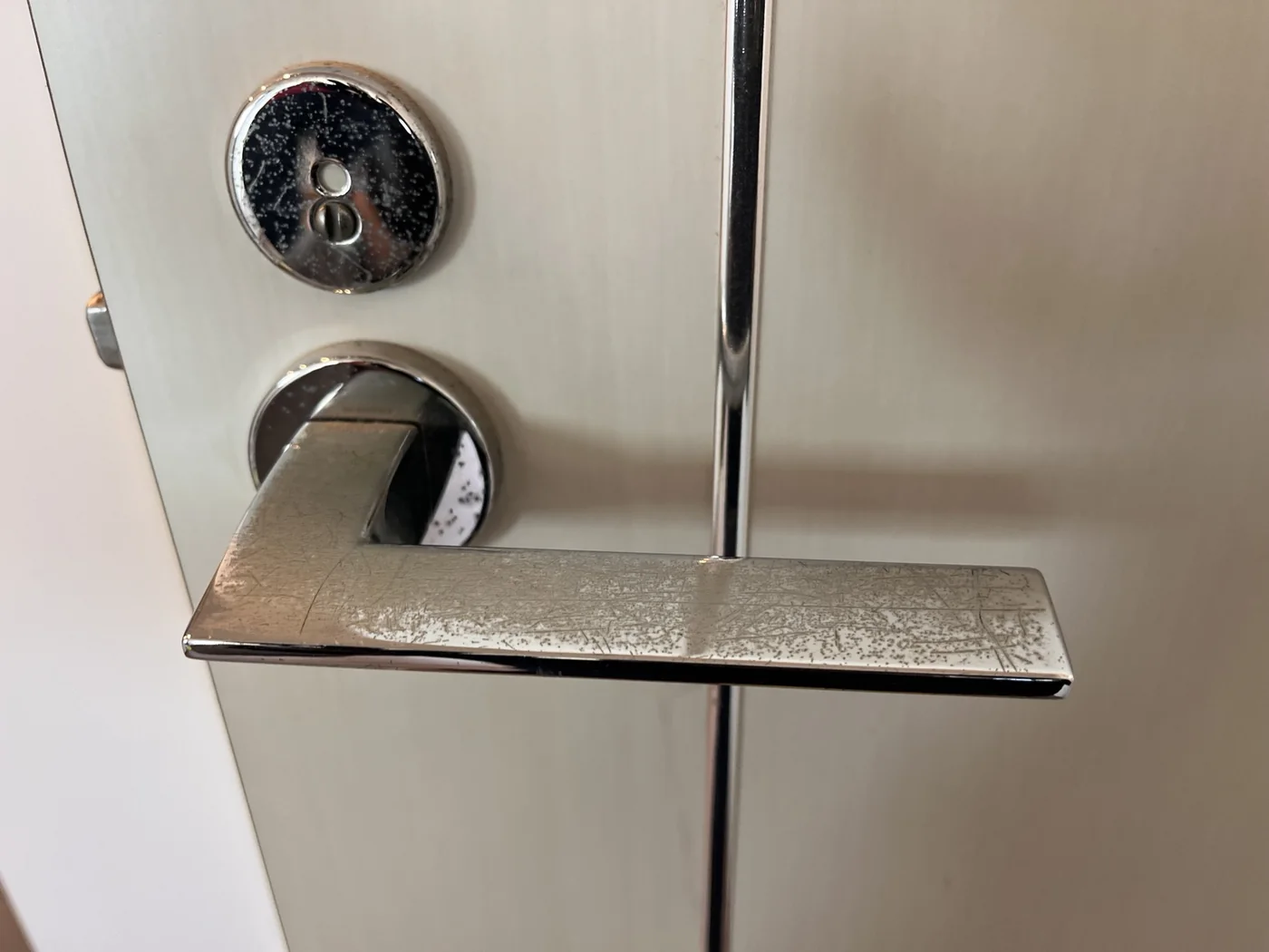 ドアノブの清掃前